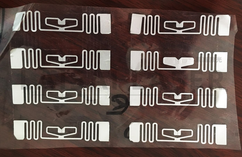 傳統(tǒng)模切機和RFID標簽激光模切的對比